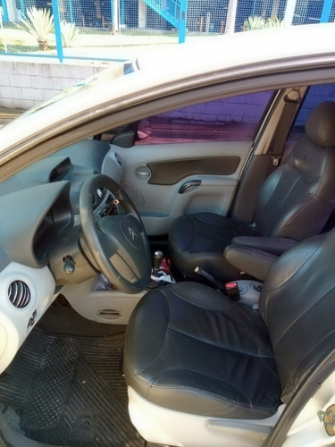 Imagem 2 de 8 de Citroën C3 2004 1.6 16v Exclusive 5p