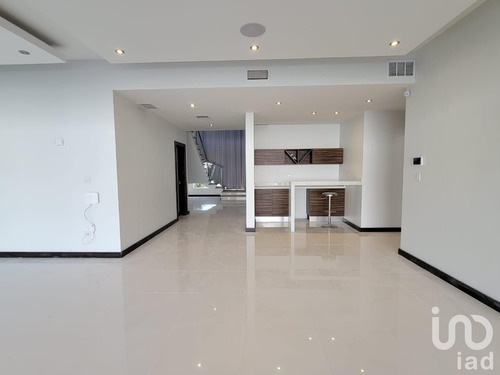 Venta Casa 4 Ambientes Misión De Los Lagos