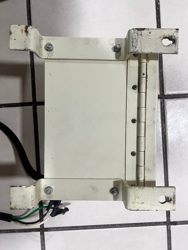 Corrector De Voltaje Isb Sola Basic (Usado)