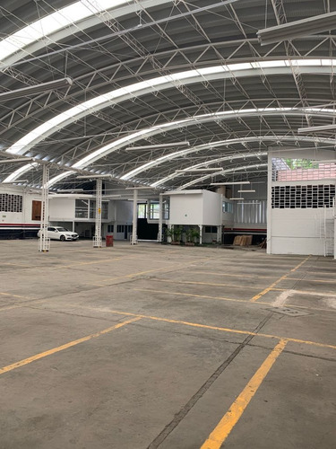 Imagen 1 de 12 de Sta Maria La Ribera Rento Bodega 1500 M2