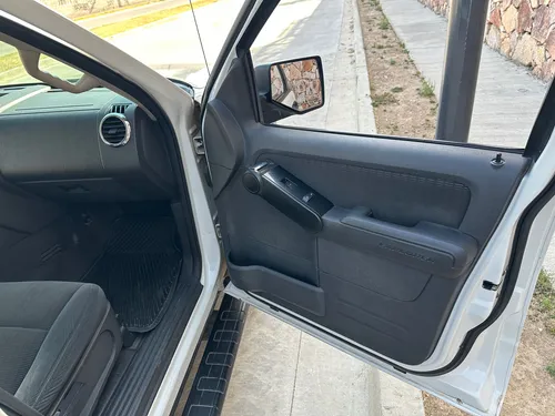 Ford Explorer 4.6 Xlt V8 3er Asiento Sync 4x2 Mt