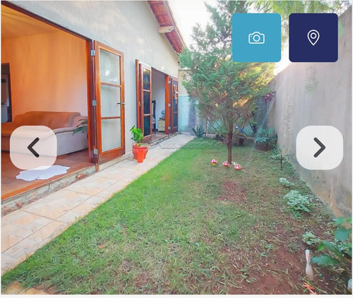 Casa Com 4 Cômodos,laje,piso Frio,edicula Com Churrasqueira.