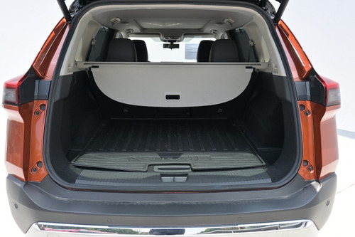 Nissan X-Trail Platinum Plus 2 Row