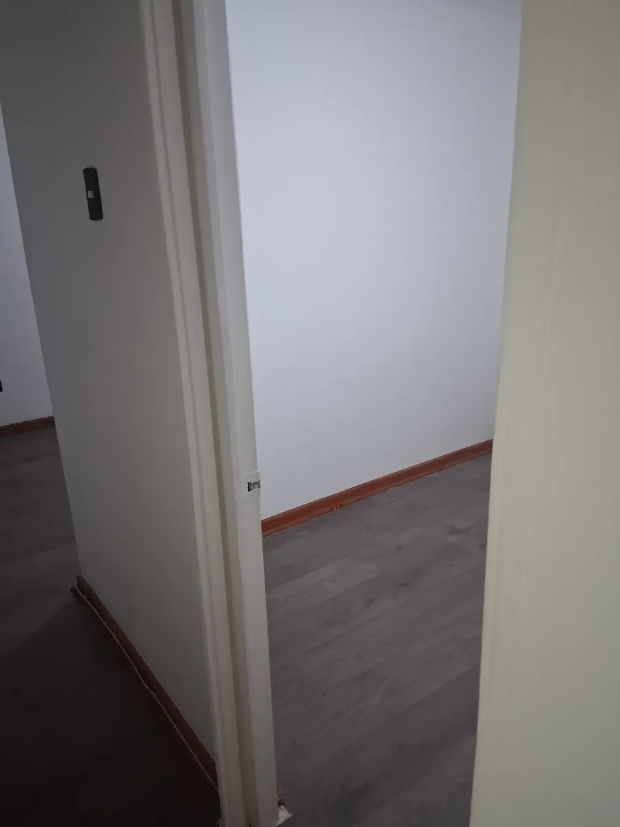 Imagen 4 de 9 de Departamento En Arriendo. Comodo Y Seguro Para Vivir.