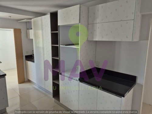 Av. Pedro Goyena 162m2 3 Dormitorios En Suite Mas Cochera