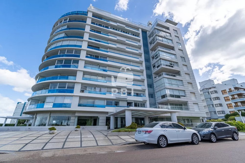 Apartamento En Playa Brava, 3 Dormitorios. - Torre Nueva York - Ref : Pbi3217
