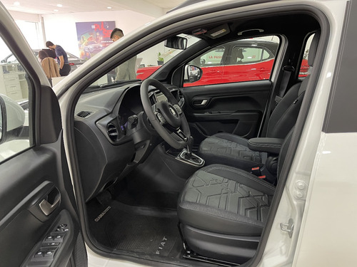 Fiat Strada 1.4 8v Freedom Cd