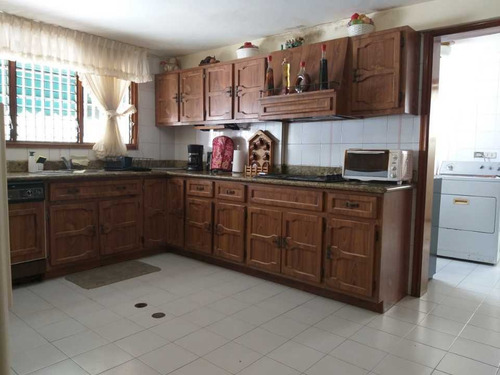 Imagen 11 de 30 de Vendo Casa 580mtrs2 5h+2s/5b+2s/4p Colinas De Tamanaco 9230
