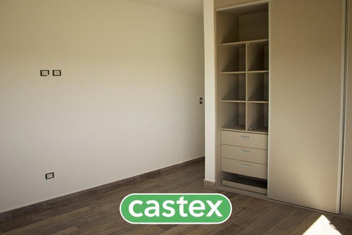 Imagen 15 de 30 de Magnifica Casa De 5 Dormitorios A Estrenar En Venta En Terravista