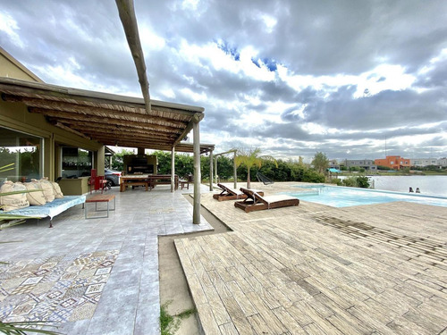 Imagen 22 de 30 de Increíble Casa - Barrio San Benito - Villanueva - Tigre - Vista A Laguna - 3 Dormitorios - Pileta