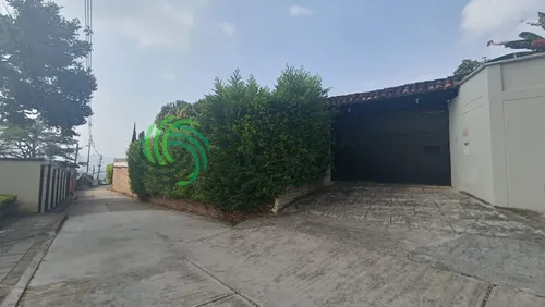 Casa En Venta En Lagos Del Cacique. Cod V61450