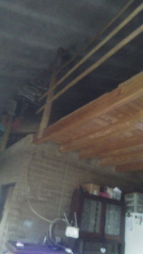 # Pcia De San Luis # Vendo #.sobre Avenida Principal.