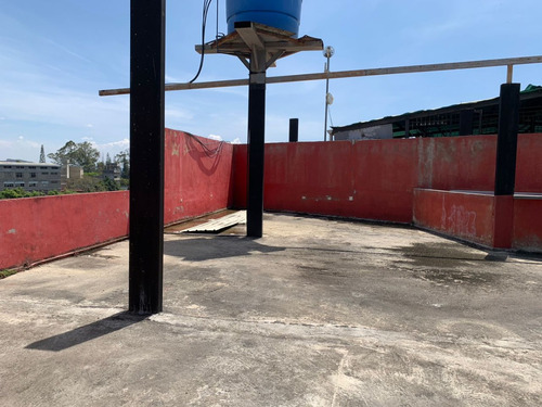 Se Alquila Excelente Local Comercial A Nivel De Calle En La Urb. La Unión . Inf. Ma. Fda. Varela