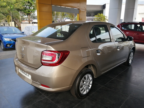 Imagen 3 de 11 de Renault Logan Life 2022