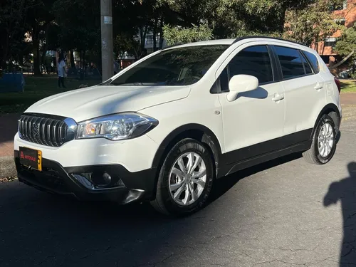 Suzuki S-Cross 1.6 GL 2WD MT