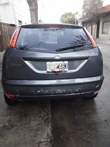 Imagen 2 de 9 de Ford Focus 1.6 Ambiente 2005