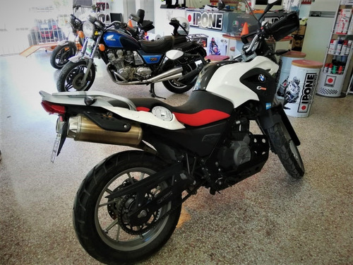 Moto Bmw 650 Gs Modelo 2012 Muy Equipada Con Accesorios