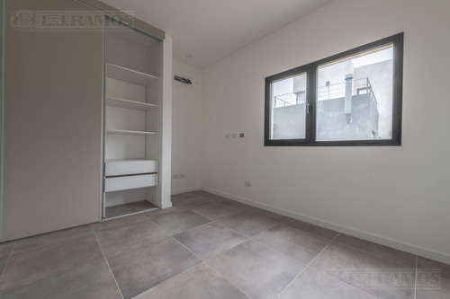Casa 4 Ambientes En El Canton Golf - Pg