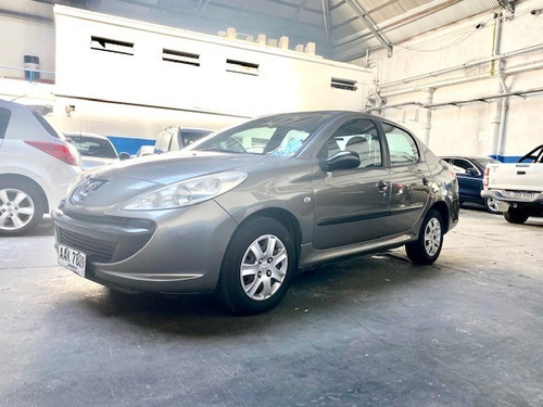 Peugeot 207 Compact 1.4 2010. Impecable!