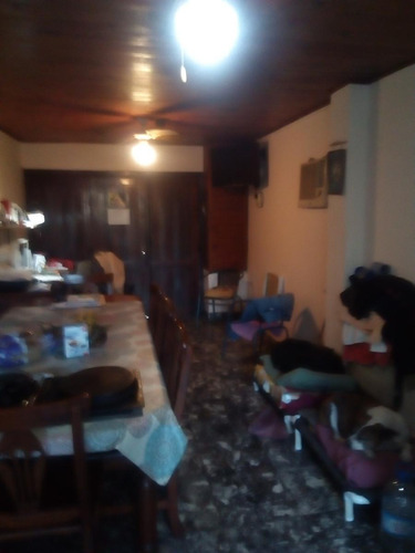 Casa En Venta - 3 Dormitorios 1 Baño - 240mts2 - Ensenada