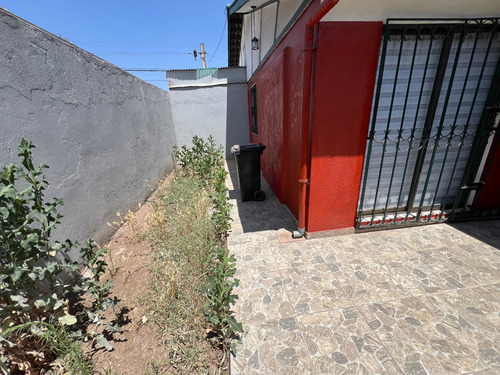 Casa En Venta Con 3d-1b, Puente Alto, Excelente Ubicación