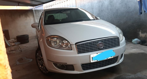 Fiat Linea 2011 1.8 16v Hlx Flex Dualogic 4p