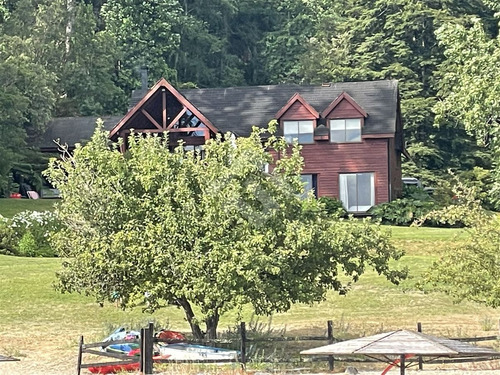 Casa En Venta De 6 Dorm. En Panguipulli