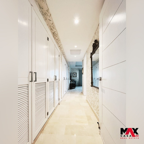 Imagen 8 de 30 de Lujoso Apartamento En Venta En El Centro De Piantini 400m2