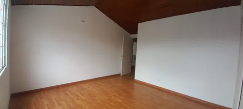En Arriendo Casa De Dos Niveles En Normandía, Bogotá (18751).
