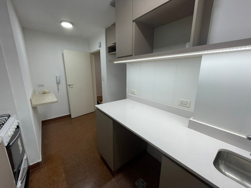 Departamento En Alquiler Boulevard Olleros, Muy Buen Estado.