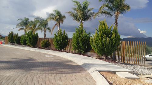 Imagen 4 de 9 de Terreno En Esquina Fracc.privado-2 Kms Del Centro, Casa Club