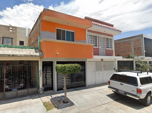 Casa En Fray Diego Ruiz. M.a.