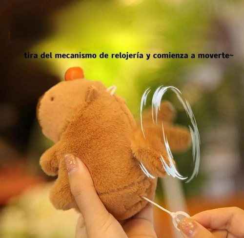Llavero De Peluche Capibara Cola Giratoria Cuerda Retractil Marrón