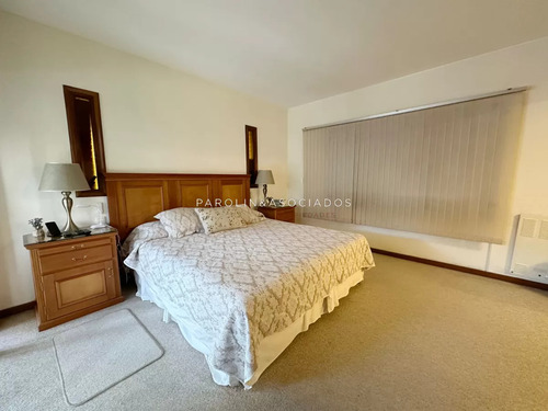 Excelente Casa En Venta De 5 Dormitorios En Lugano, Punta Del Este.