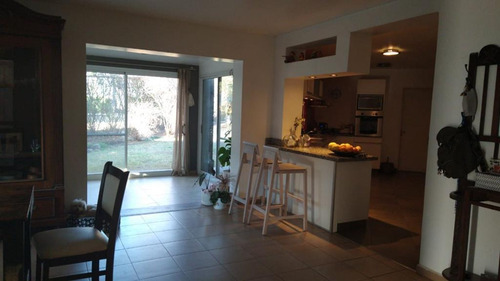 Imagen 6 de 21 de Casa En Venta B° Villa Allende Golf. 4 Dorm.