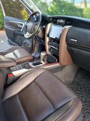 Toyota SW4 2.8 Srx 204Cv 4X4 7As At
