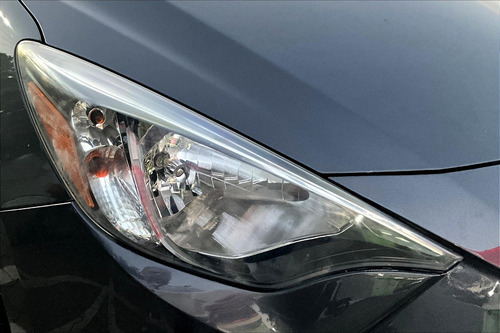 Toyota Yaris 1.5 R Le Mt