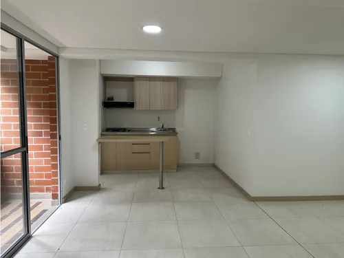 Venta De Apartamento En Itagui Con Vista A La Reserva