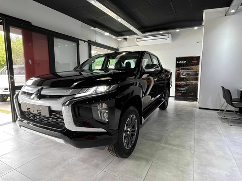 Imagen 11 de 15 de Toyota Hilux 2023 2.8 Cd Srx 177cv 4x4 At