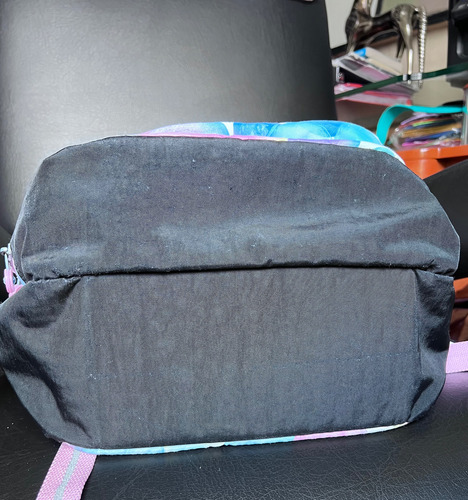 Mochila Kipling Class Room Original Rosa Con Burbujas De Colores Estampado (Usado)