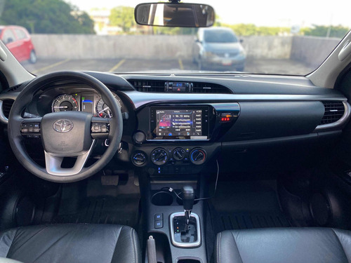 Imagen 11 de 17 de Toyota Hilux Diésel Aut 4x4