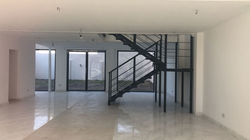 Imagen 3 de 18 de Local En Alquiler En Muñiz