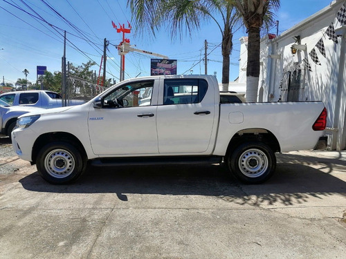 Imagen 5 de 15 de Toyota Hilux 2016 Doble Cabna