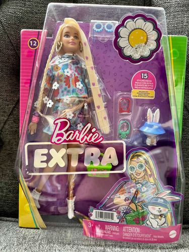Barbie Extra: Muñeca Con Conejo Y Accesorios Coloridos