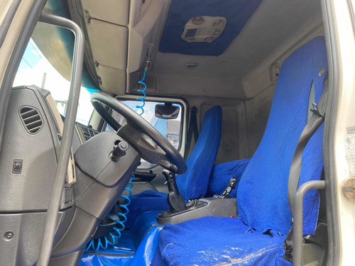 Imagem 7 de 10 de Volvo 330