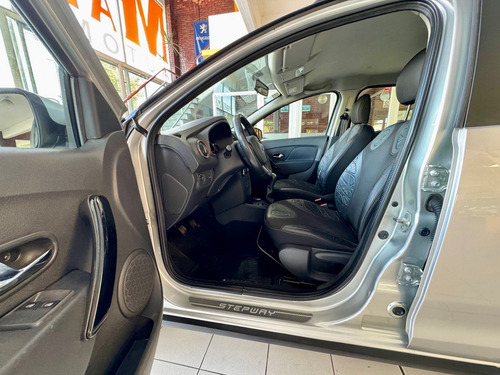 Renault Sandero Stepway 1.6 Privilege 105cv