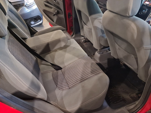 Fiat Punto 1.6 Essence 2012