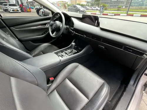 Mazda 3 Grand Touring 2.0cc AT AA 4X2