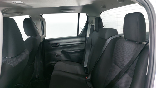 Toyota Hilux 2.8 DIESEL 4WD DOBLE CABINA