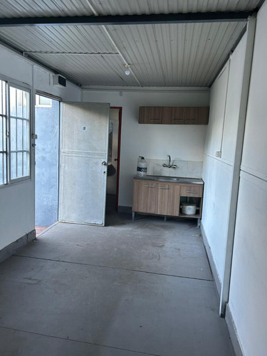 Alquiler Apartamento Monoambiente Contenedor En Peñarol Con Piscina Opcion Cochera